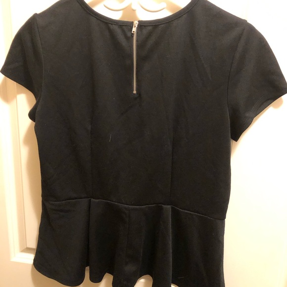 Vintage style black cut out top - Picture 2 of 6